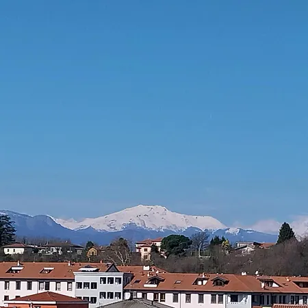 La Finestra Sul Faro Maggiore * Besozzo